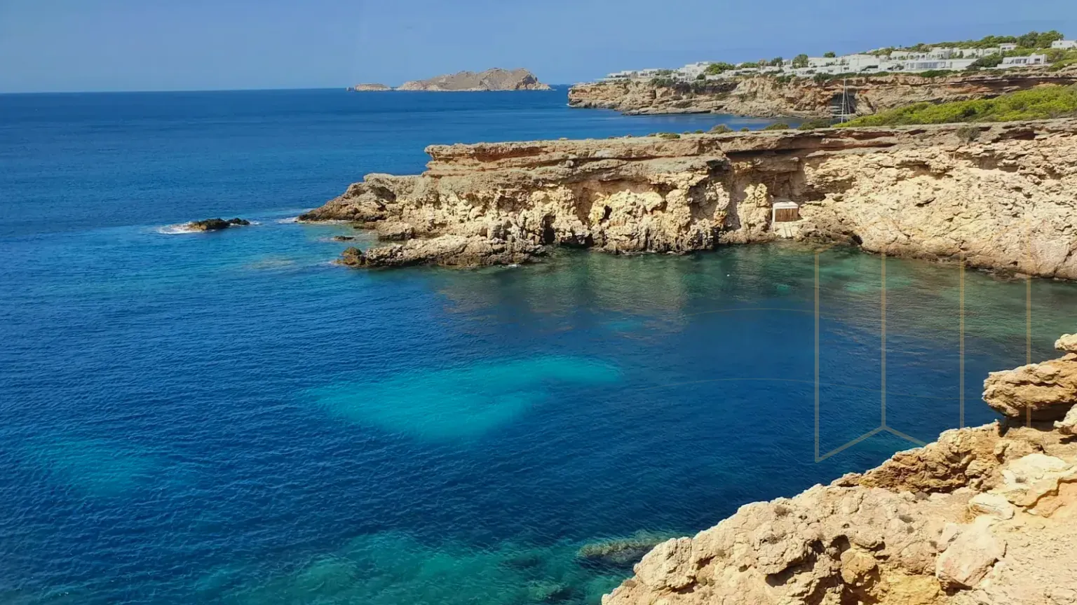 Ibiza Town ou Playa d'en Bossa: qual escolher