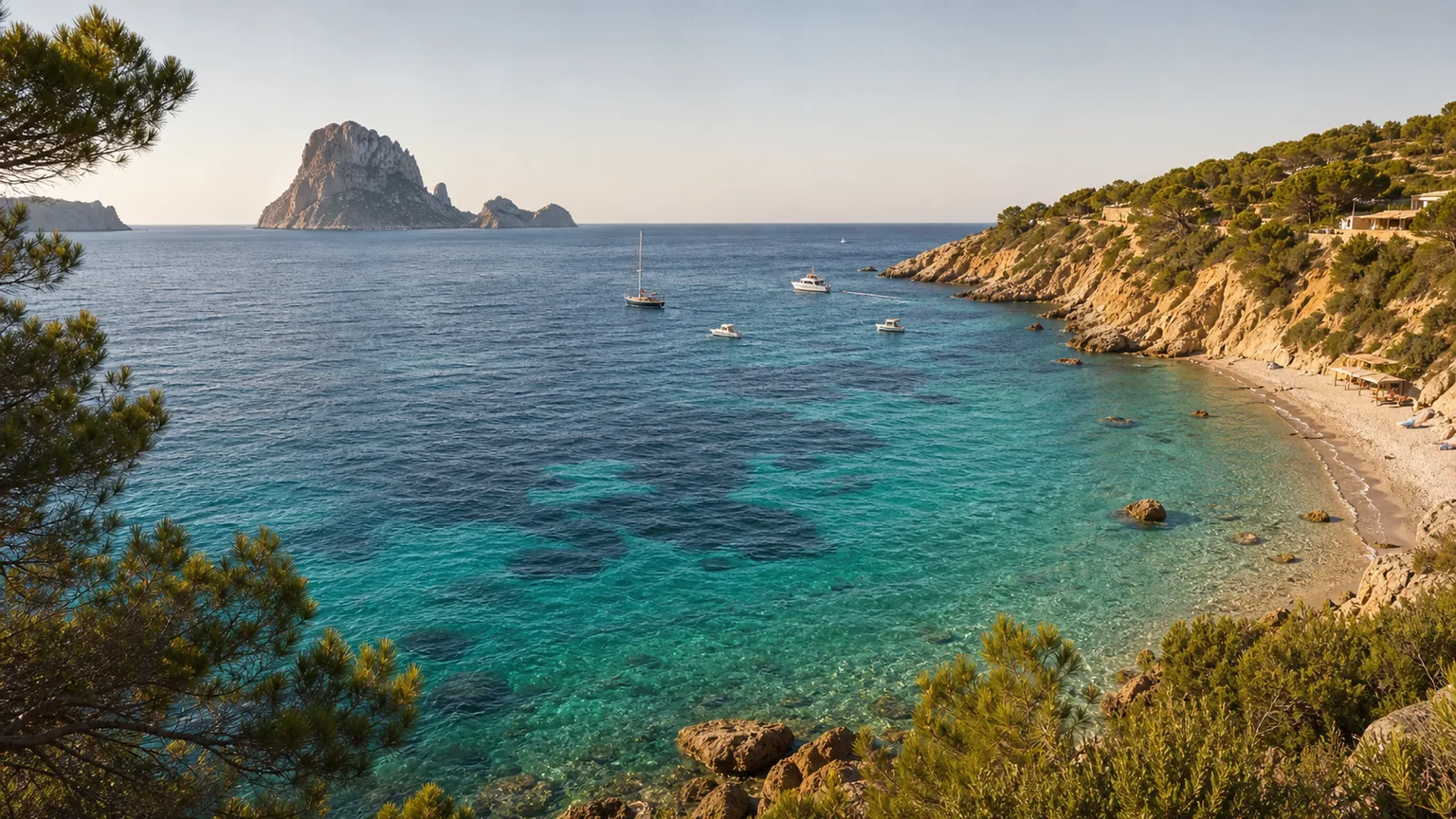 Cala d'Hort: guia de praia em Ibiza